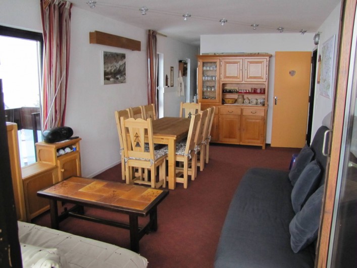 Location de vacances - Appartement à Les Menuires - séjour vu du balcon