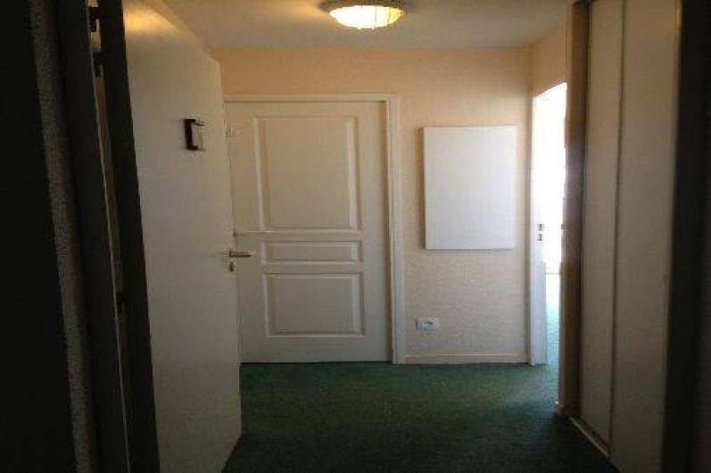 Location de vacances - Appartement à Valmeinier - Entrée avec placard 
