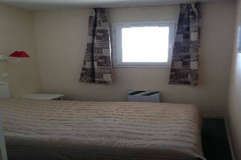 Location de vacances - Appartement à Valmeinier - Chambre parentale grand lit 