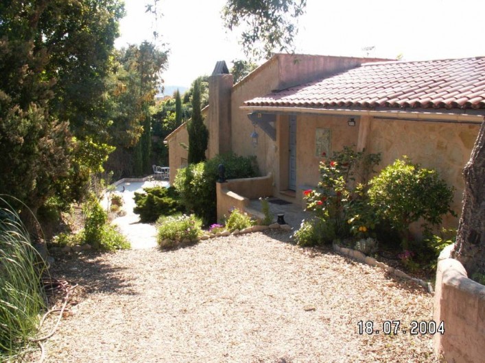 Location de vacances - Villa à Les Issambres - terrasse avec la tonnelle