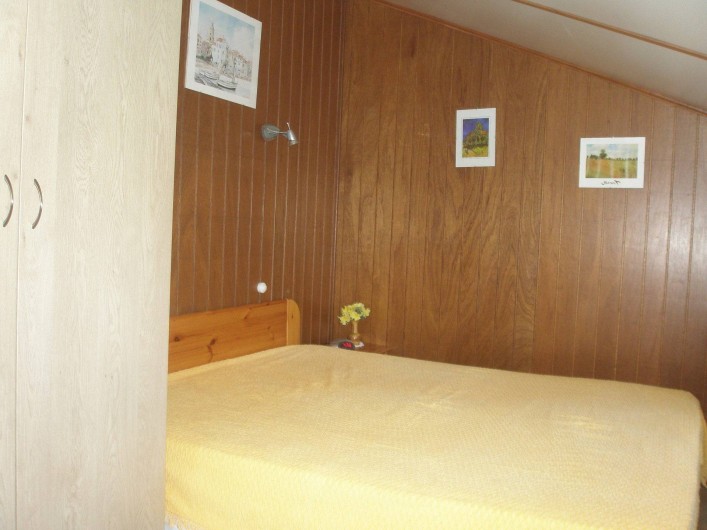 Location de vacances - Maison - Villa à Portiragnes Plage - chambre 2 personnes à l'étage