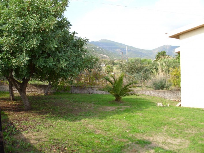 Location de vacances - Appartement à Tertenia - jardin