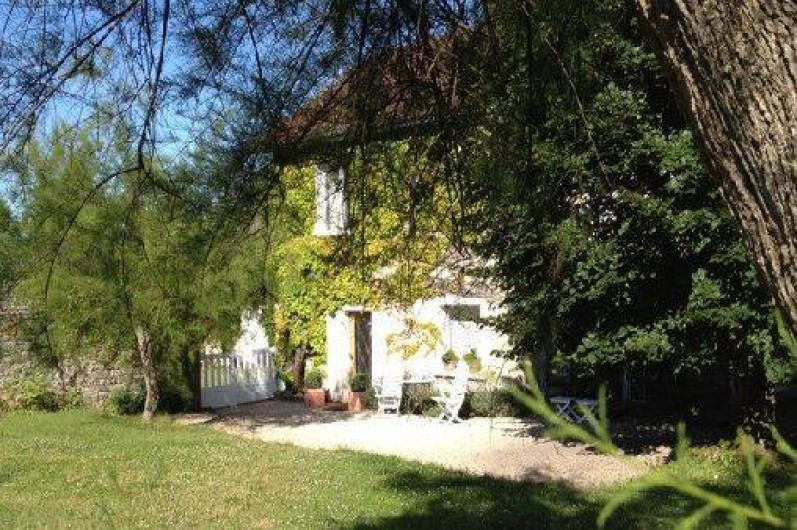 Location de vacances - Maison - Villa à Dijon - Maison vue du jardin