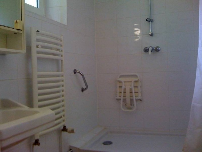 Location de vacances - Maison - Villa à Dijon - Salle d'eau (rez-de-chaussé)