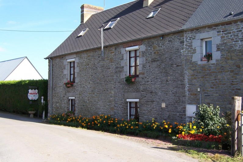 Location de vacances - Maison - Villa à Courtils - facade côté rue