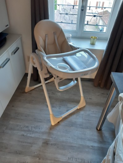 Location de vacances - Appartement à Beaune - Pour bien accueillir votre bébé pendant les repas !