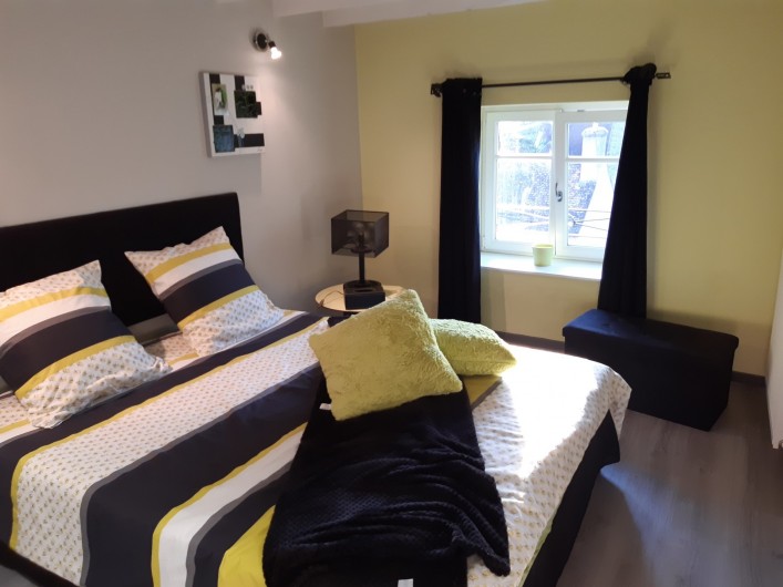 Location de vacances - Appartement à Beaune - 2ème chambre aux notes du verger  !