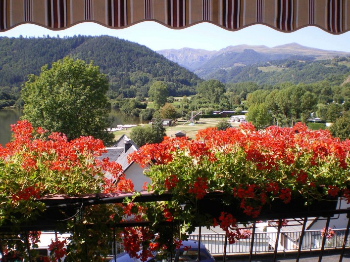 Location de vacances - Hôtel - Auberge à Chambon-sur-Lac - vue des chambres