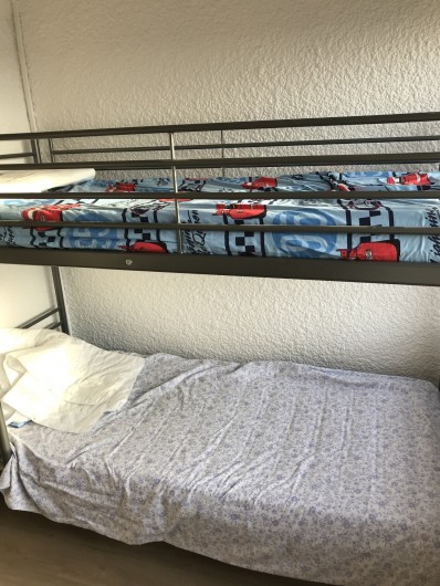 Location de vacances - Appartement à Gruissan - Chambre 3 de 10 m²