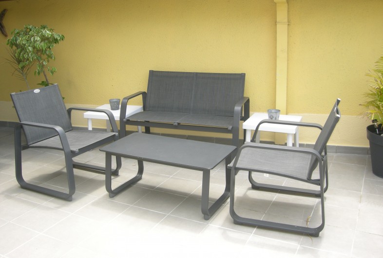 Location de vacances - Appartement à Saint-Gilles les Bains - Terrasse