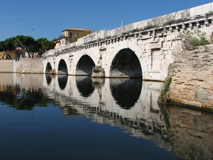 Location de vacances - Appartement à Rimini - pont romain