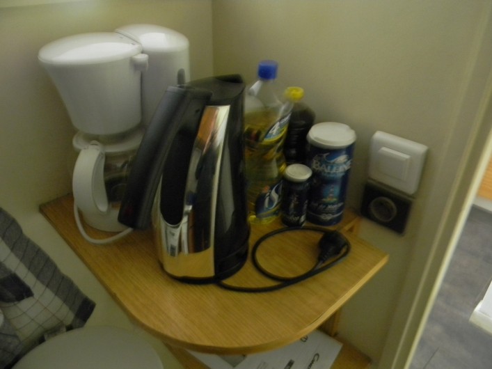 Location de vacances - Studio à Cauterets - machine a café et bouilloire