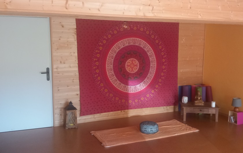 Location de vacances - Gîte à Chastreix - salle de yoga