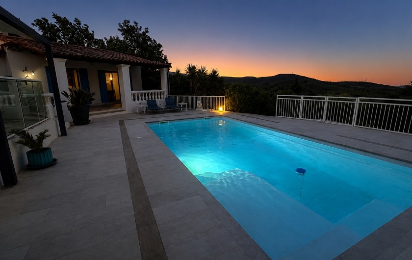 Location de vacances - Villa à Saint-Cézaire-sur-Siagne - suite