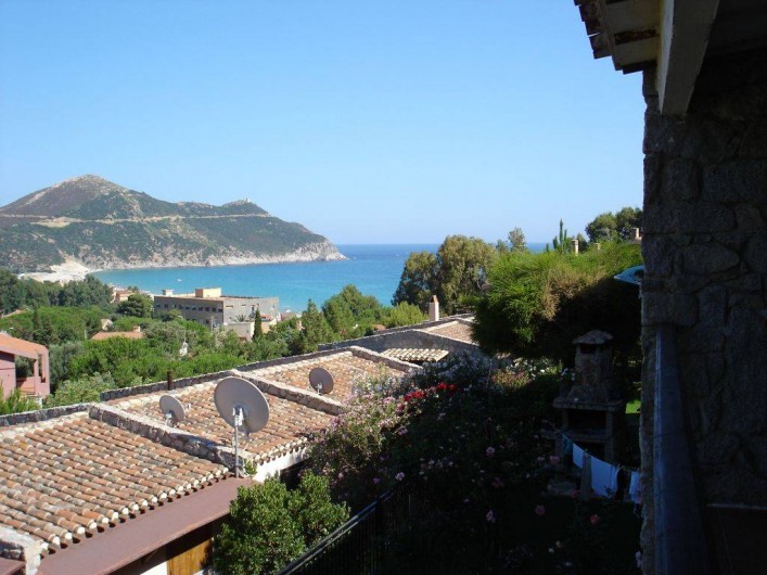 Location de vacances - Maison - Villa à Solanas - Si vede il mare dal terrazzo
