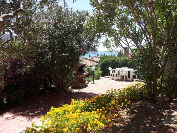 Location de vacances - Maison - Villa à Solanas - giardino con barbeque