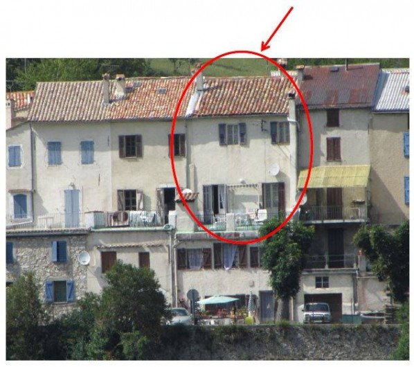 Location de vacances - Maison - Villa à Caille - maison côté sud. L'entrée se fait côté nord