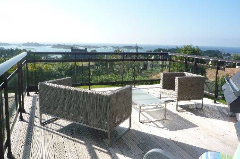 Location de vacances - Villa à Penvénan - salon sur la terrasse a l'étage