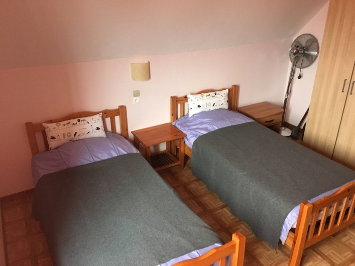Location de vacances - Appartement à Orschwiller - Chambre 2 du coté Jardin