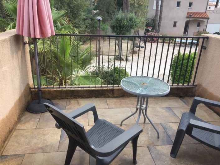 Location de vacances - Appartement à Argelès-sur-Mer - petite terrasse etage