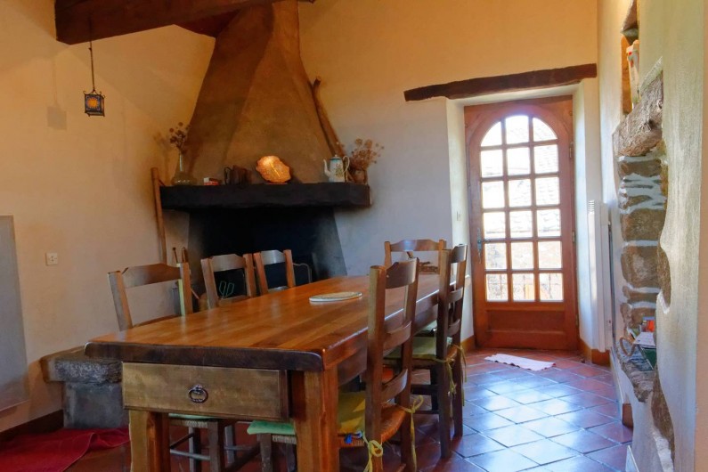 Location de vacances - Gîte à Saint-Victor-et-Melvieu - CHEMINEE
