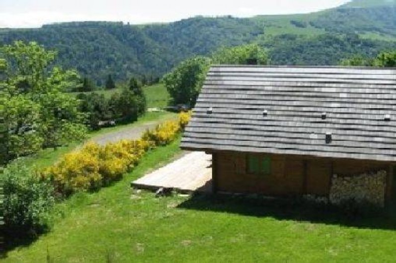 Location de vacances - Chalet à Chambon-sur-Lac
