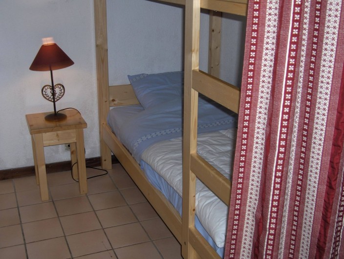 Location de vacances - Appartement à Samoëns - Coin montagne avec lits superposés
