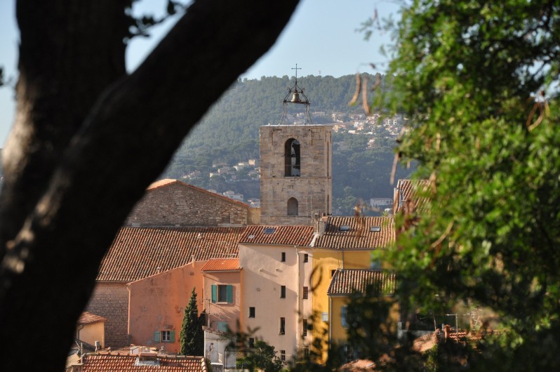 Location de vacances - Studio à Hyères - Collegiale Saint-Paul Copyright Hyères-Tourisme