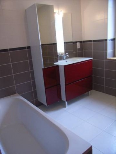 Location de vacances - Maison - Villa à Lanmeur - grande salle de bain avec baignoire et douche à l'italienne