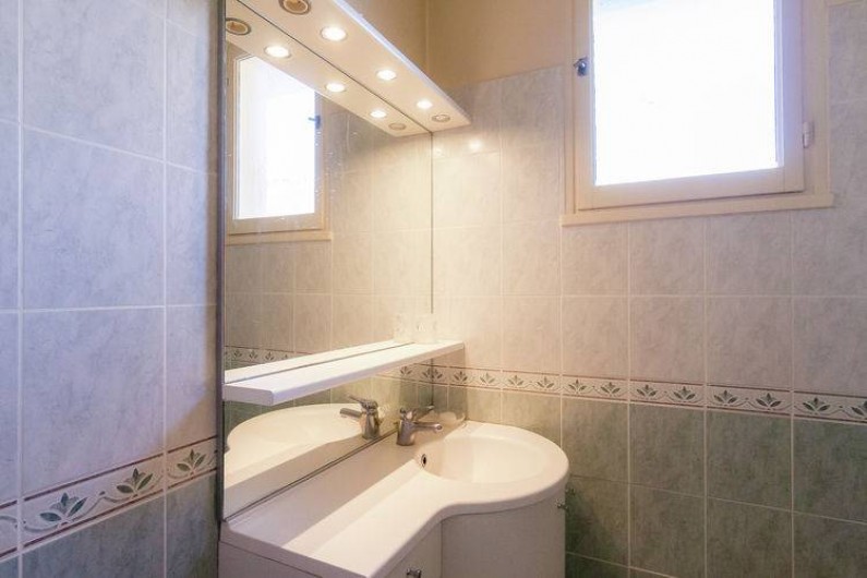 Location de vacances - Villa à Chasteaux - Salle de bain