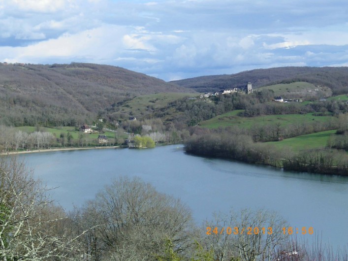 Location de vacances - Villa à Chasteaux - Plan d'eau du Causses
