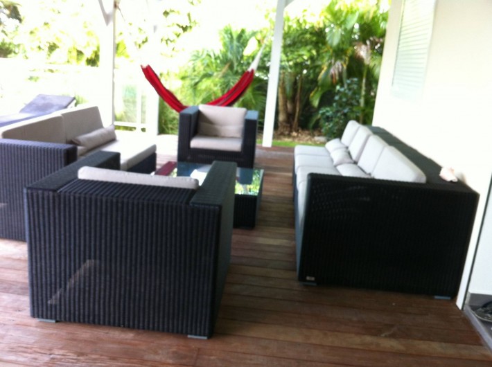 Location de vacances - Villa à Saint-François - salon extérieure sous terrasse couverte