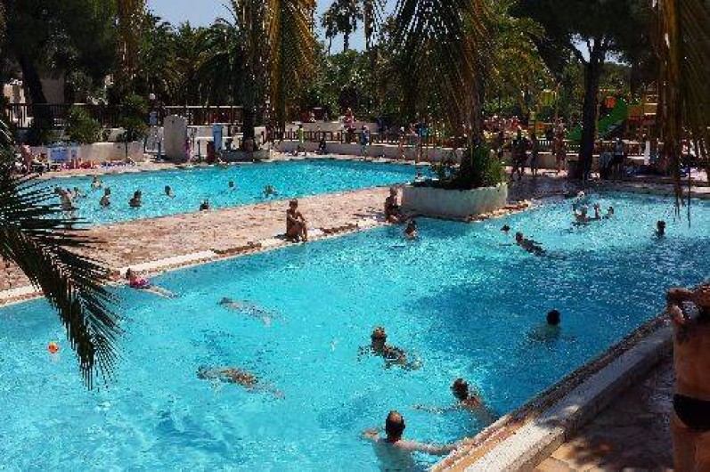 Location de vacances - Camping à Fréjus - Bassins La Baume