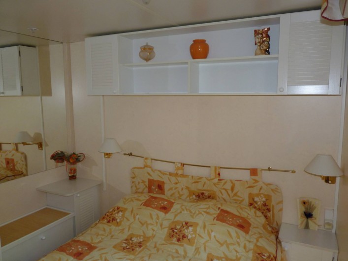 Location de vacances - Camping à Fréjus - Chambre Parents