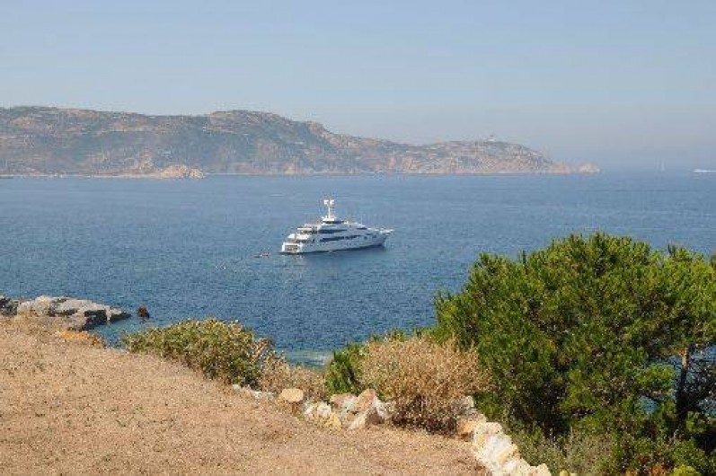 Location de vacances - Villa à Calvi - baignade , grande detente par la beaute du site 