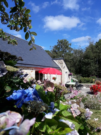 Location de vacances - Gîte à Brélès - Dans la verdure..