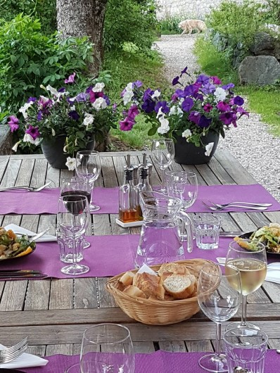 Location de vacances - Chalet à Vaujany - Dinner in the garden