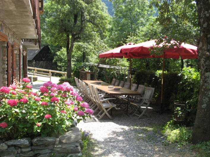 Location de vacances - Chalet à Vaujany - Garden in summer