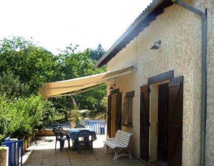 Location de vacances - Gîte à Terrasson-Lavilledieu - TERRASSE