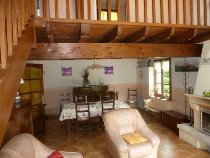 Location de vacances - Gîte à Terrasson-Lavilledieu - SEJOUR