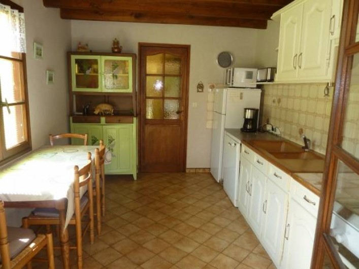 Location de vacances - Gîte à Terrasson-Lavilledieu - CUISINE