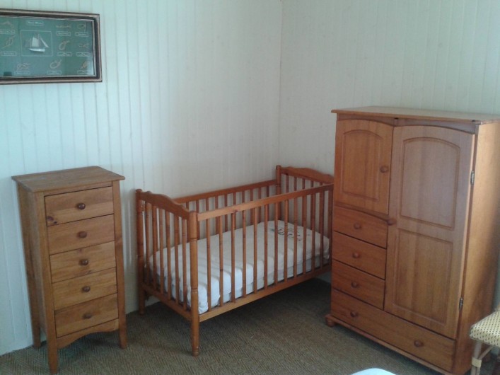 Location de vacances - Maison - Villa à Quiberville - Lit bébé dans la chambre parentale