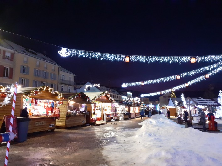 Location de vacances - Appartement à Gérardmer - le marché de Noël Gérardmer  les boutiques