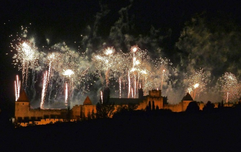 Location de vacances - Appartement à Lagrasse - Feu d’artifice à Carcassonne 14 juillet