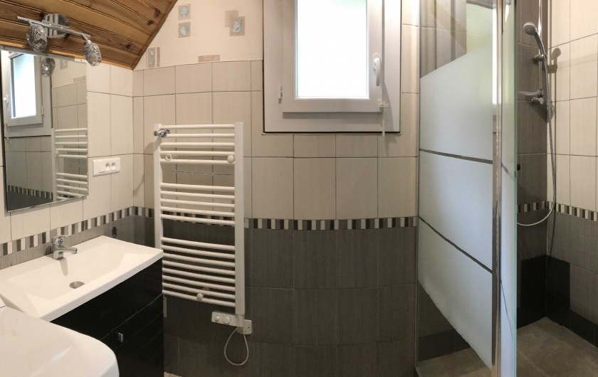 Location de vacances - Gîte à Artalens-Souin - Salle d'eau du gîte le Lizet