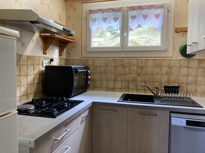 Location de vacances - Gîte à Artalens-Souin - Cuisine du gîte 5 le Cabaliros