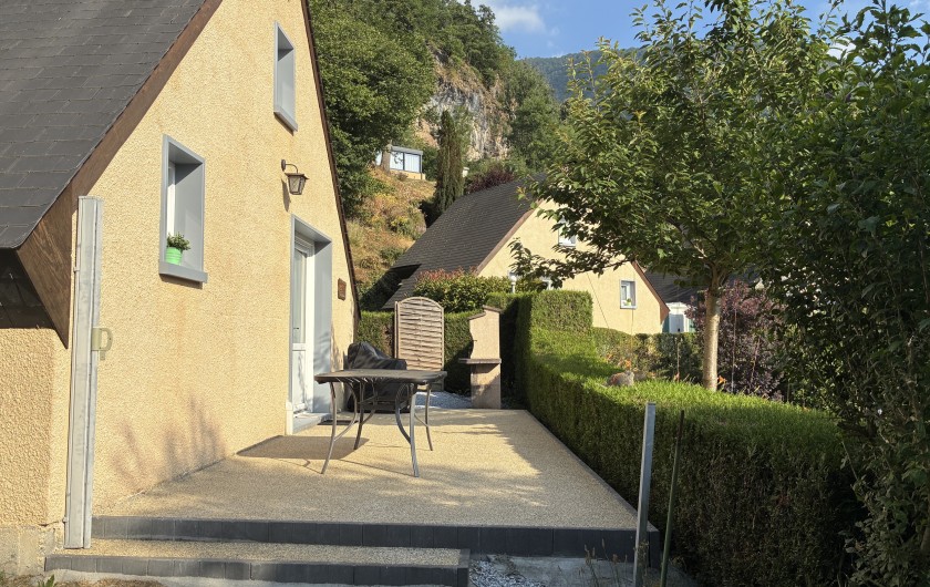 Location de vacances - Gîte à Artalens-Souin - Terrasse du gîte 1 le Viscos