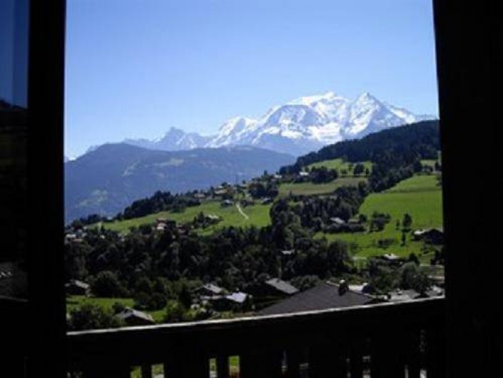 Location de vacances - Appartement à Combloux - Vue du Mt Blanc depuis le petit balcon