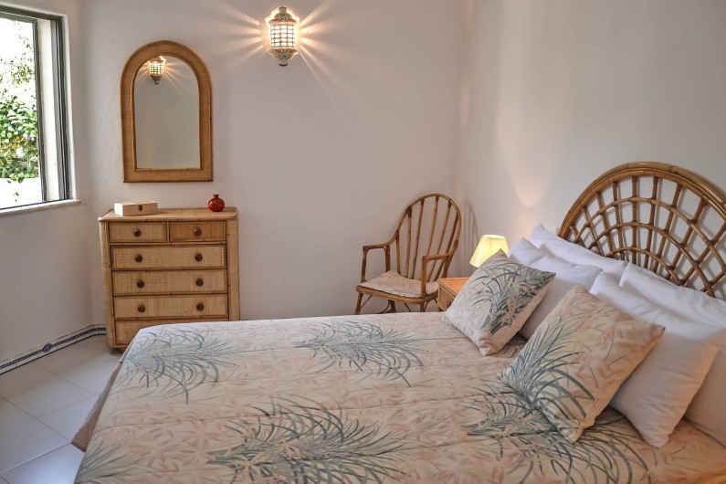 Location de vacances - Villa à Sesmarias - Vue de la chambre double de la R / C