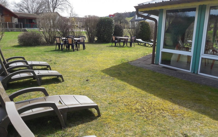 Location de vacances - Appartement à Girmont-Val-d'Ajol - exterieure , terrasses et bain de soleil